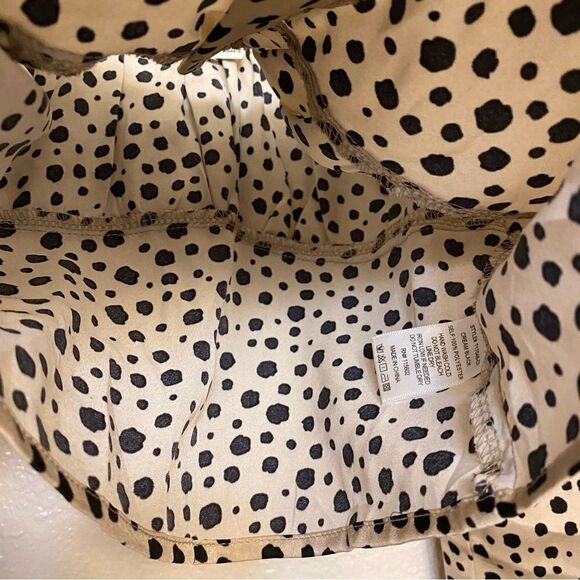 LUSH cream blouse crop long sleeve black dots button front  off the shoulder-S - Picture 6 of 10